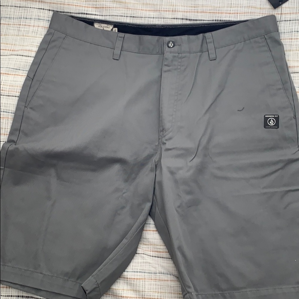Volcom shorts